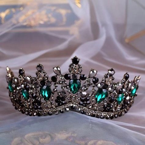 Stile Harry Potter, Black Tiara, Bridal Crown Tiara, Crown Aesthetic, Hair Accessories Tiara, Wedding Hair Headband, Crystal Bridal Tiaras, Bride Headband, Beautiful Tiaras