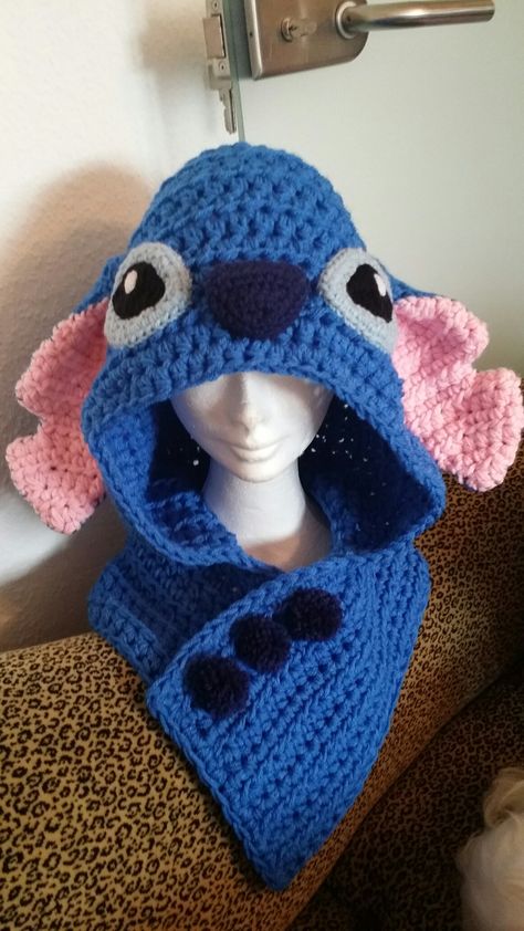 Crochet Stitch hoodie Crochet Kids Scarf, Crochet Character Hats, Aesthetic Patterns, Crochet Hood, Crochet Hoodie, Crochet Aesthetic, Crochet Cowl Pattern, Crochet Disney, Handmade Plushies