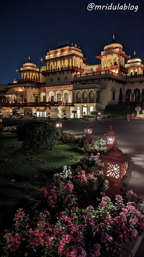 Indian Palaces Aesthetic, Indian Mansion Aesthetic, Chomu Palace Jaipur, Jaipur Wedding Aesthetic, Indian Palace Aesthetic, Rajasthan Haveli, Indian Mansion, Indian Palace Wedding, Leh Palace