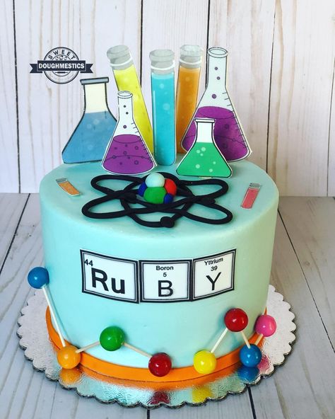 Computer Science Cake, Computer Science Cake Ideas, Science Cake Ideas, Chemistry Cake, Science Cake, Science Birthday Party Ideas, Scientist Birthday Party, Mad Scientist Birthday, Mad Science Party