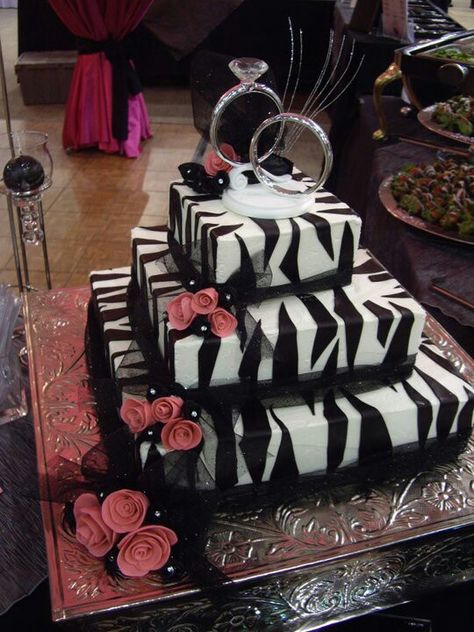 Zebra wedding cake Zebra Print Wedding, Zebra Wedding, Zebra Cakes, Groom Cakes, Unfrosted Cake, Different Wedding Cakes, Black And White Wedding Cake, Zebra Birthday, Pink Prints