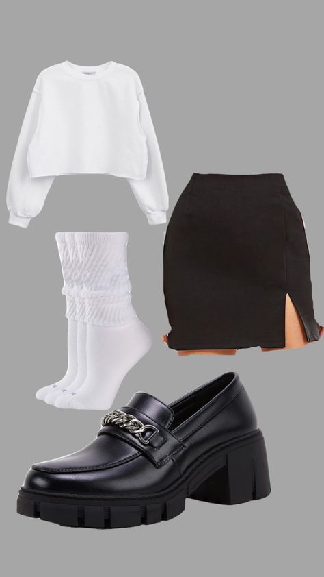 Chunky heeled loafers outfit Loafers With Tights Outfit, Outfits Ideas With Loafers, Outfits With Heeled Loafers, Chain Loafers Outfit, Platform Penny Loafers Outfit, Outfits With Penny Loafers Women, How To Style Platform Loafers, Black Chunky Heels Outfit, Chunky Heel Loafers Outfit