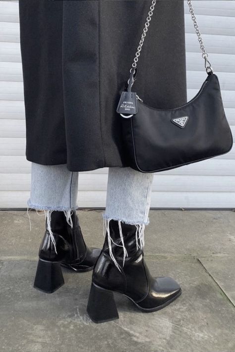 Bag Prada, Stylish Winter Outfits, Looks Party, Winter Outfit Inspiration, Cute Winter Outfits, Aesthetic Shoes, Winter Trends, Mode Inspo, 가을 패션