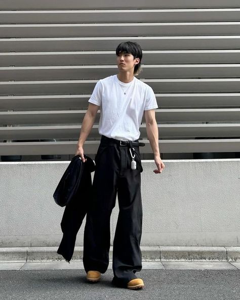 GO on my tik tok:0verl00ked #outfit #streetwearoutfitsmen #baggyoutfit #outfitinspo #streetwear #fashion #baggy #outfitmen Korean Baggy Style Men, Formal Street Wear Men, Korean Baggy Outfits Men, Ulzzang Male Outfit, Baggy Pants Outfit Street Styles Men, Small Top Big Pants Outfit Men, Baggy Trousers Outfit Men, Korean Street Style Men, Outfit Ideas Masc