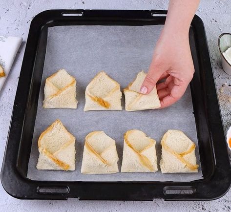 Bread Pockets: a quick appetizer ready in less than 15 minutes Bread Pockets, Classy Appetizers, Smoked Salmon Cream Cheese, Kitchen Hacks Food, Salmon Cream Cheese, Cookist Wow, How To Store Bread, Bread Shaping, Sandwich Fillings