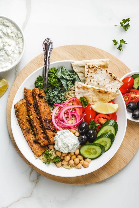 How To Make Tempeh, Gyro Bowl, Vegan Feta Cheese, Tempeh Recipes, Homemade Tzatziki, Greek Dishes, Pickled Red Onions, How To Cook Quinoa, Tempeh