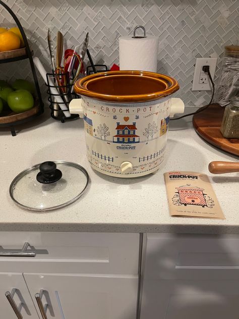 Pink Crock Pot, Crock Aesthetics, Vintage Pressure Cooker, Vintage Crock Pot, Vintage Crocks Antique Stoneware, Vintage Crock, Nerd Games, Vintage Kitchen, Thrift Store