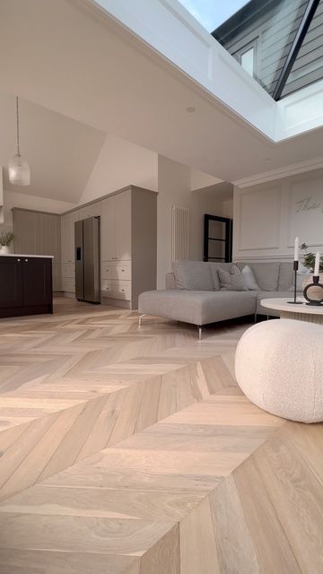 Wooden Floors Living Room, Light Grey Flooring, Parquet Design, Wood Shavings, Herringbone Wood Floor, Tiles Ideas, Build A House, Bungalow Renovation, Home Hall Design