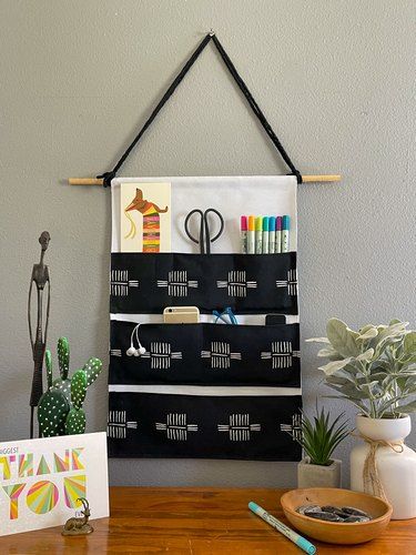 Diy Hanging Organizer, Hanging Pocket Organizer, Home Office Craft Room, Wall Pocket Organizer, Hanging Wall Organizer, Create Storage, Sewing Machine Needle, Wall Organizer, Diy Office