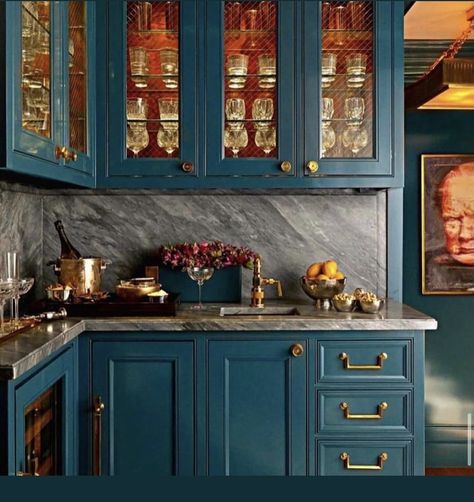 Dark teal cabinets, gold accents and cabinet interior, grey marble countertop and backsplash Grandmillennial Kitchen, Teal Cabinets, Cheap Diy Halloween Decorations, Dark Cabinets Light Floor, Unique Kitchen Backsplash, Teal Kitchen, Riverside Furniture, Dark Kitchen Cabinets, Wet Bar