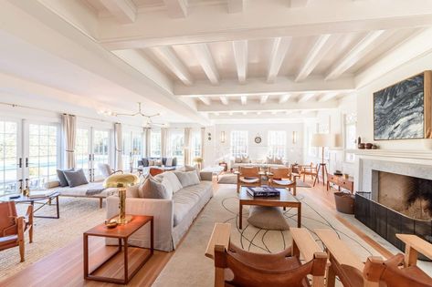 Hampton Mansion, Hamptons Mansion, Family Room Library, Traditional Foyer, Hamptons Home, Country Estates, Timeless Interiors, Robb Report, Living Room Photos