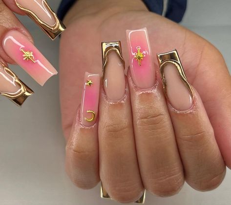 Airbrush Nails, Girly Acrylic Nails, Her Nails, Unique Acrylic Nails, Long Square Acrylic Nails, Bling Acrylic Nails, Pink Acrylic Nails, Square Acrylic Nails, Funky Nails