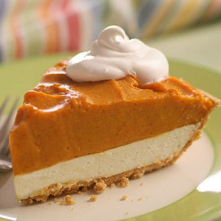 Sensational Double Layer Pumpkin Pie Double Layer Pumpkin Pie, Coconut Dessert, Pumpkin Pie Cheesecake, Brownie Desserts, Oreo Dessert, Kraft Recipes, Pumpkin Pie Recipes, Köstliche Desserts, Pumpkin Dessert