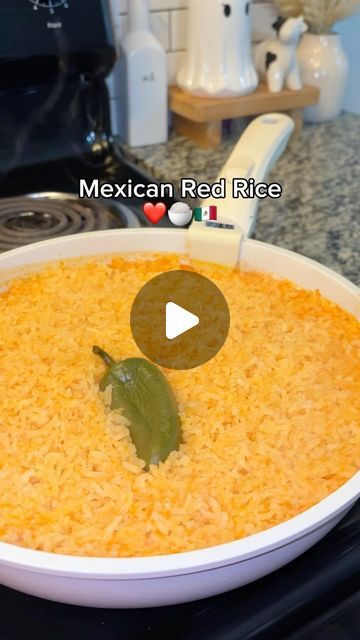 Kathy👩🏻‍🍳🦋 on Instagram: "Red rice recipe 😋👩🏻‍🍳❤️  . . . . . #mexicanrice #dinnerideas #recetas #lonche #mexicanfood #cocina #foodie #recetasfaciles" Tex Mex Sides, Mexican Red Rice, Rice In Crockpot, Red Rice Recipe, Mexican Rice Recipe, Mexican Rice Easy, Spanish Rice Recipe, Kid Quilts, Mexican Rice Recipes