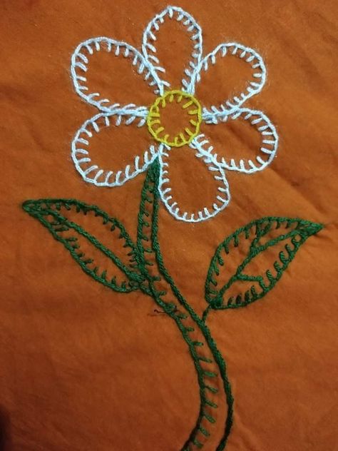 Blanket stech hand embroidery design Blanket Stitch Embroidery Design Motif, Hand Embroidery Blanket Stitch Designs, Flower Motif Design Embroidery, Blanket Stitch Embroidery Motifs, Blanket Stitch Embroidery Design, Satin Stitch Embroidery Design, Couching Embroidery, Emb Designs, Flower Video