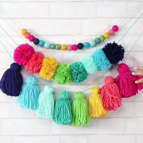 Brights Classroom Decor, Rainbow Tassel Garland, Rainbow Garland, Make A Rainbow, Tassel Garland, Sunday School Lessons, Classroom Theme, School Lessons, Bulletin Board Ideas