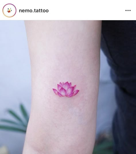 Pink Lotus Tattoo, Small Lotus Tattoo, Butterfly Tattoos Images, Tiny Bird Tattoos, Colour Tattoo For Women, Krishna Tattoo, Lotus Tattoo Design, Henna Tattoo Hand, Mini Tattoo