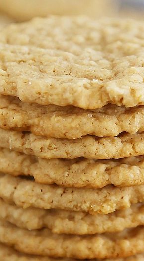 Soft And Chewy Oatmeal Cookies, Chewy Oatmeal Cookies Recipe, Vanilla Oatmeal, Chewy Oatmeal Cookies, Oatmeal Cookies Chewy, Oatmeal Cookie Recipes, Köstliche Desserts, Yummy Sweets, How Sweet Eats