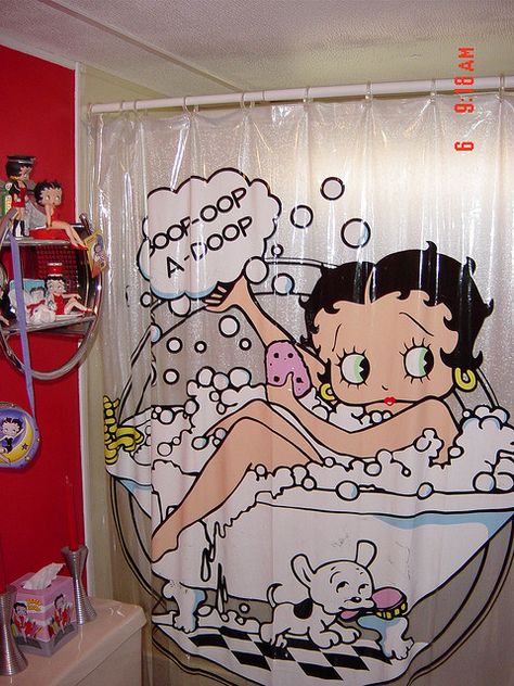 Betty Boop Bath Oct 2004 by Shadowgwm, via Flickr Original Betty Boop, Betty Boop Figurines, Betty Boop Tattoos, Betty Boop Classic, Betty Boop Quotes, Black Betty Boop, Betty Boop Cartoon, Betty Boop Art, Betty Boop Pictures