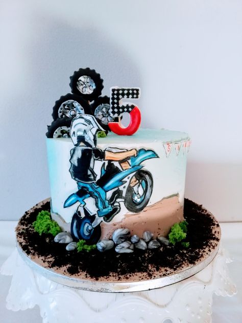 Biker cake - cake by alenascakes Biker Cake, Motor Cake, Motocross Cake, Bolo Motocross, Motorcycle Birthday Cakes, Liverpool Cake, Motorbike Cake, Motorcycle Cake, Motorcycle Birthday