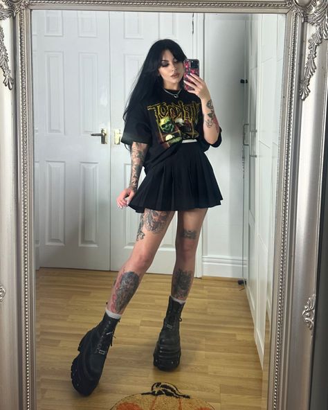 Trendy Rock Concert Outfit, Black Skirt Goth Outfit, Girly Alt Aesthetic, Nu Metal Concert Outfit, Knee High Boots Outfit Grunge, Band Tee Skirt Outfits, Fashion Tights Outfits, Emo Fashion Aesthetic, Cool Goth Outfits