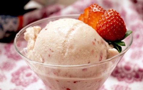 Soy Milk Strawberry Ice Cream Soy Milk Ice Cream Recipe, Soy Milk Ice Cream, Fresh Strawberry Ice Cream, Vegan Strawberry Ice Cream, Non Dairy Ice Cream, Strawberry Ice Cream Recipe, Milk Strawberry, Quirky Cooking, Milk Ice Cream