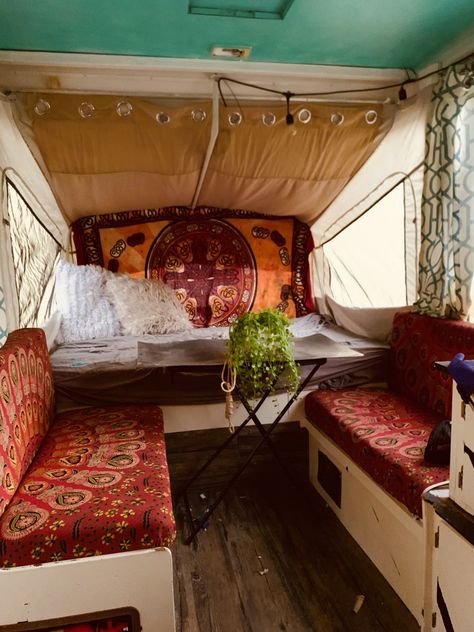 5 Reasons To Avoid Pop-Up Campers in 2022 - Drivin' & Vibin' Pop Up Camper Interior Ideas, Pop Up Camper Storage Ideas, Pop Up Caravan, Best Pop Up Campers, Popup Camper Remodel, Pop Up Tent Trailer, Boho Tent, Camper Beds, Pop Up Trailer