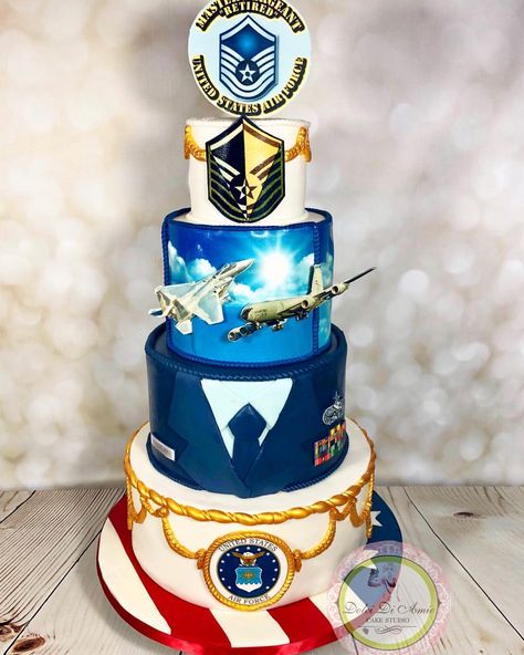 Usaf Retirement Cake, Airplane Birthday Decorations, Military Cake Ideas, Military Retirement Cake, Military Birthday Cake, Usa Cake, Marine Corps Birthday, Military Retirement Parties, Army Cake