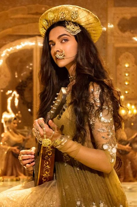 Deepika Padukone Wallpaper, Bajirao Mastani, ऐश्वर्या राय, Saree Bollywood, Whatsapp Videos, Sanjay Leela Bhansali, Bollywood Movie, Movie Songs, Deepika Padukone