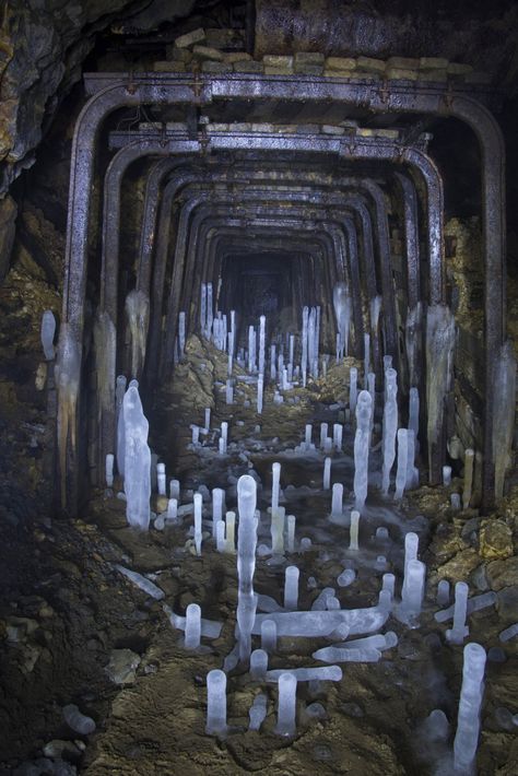 Magical Architecture, Magical Cave, Abandoned Mine, Magical Nature, Fantasy Places, Environment Design, 판타지 아트, Environment Concept Art, Fantasy Landscape