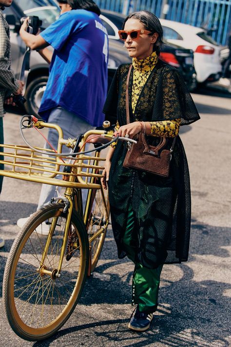 Best Milan Fashion Week Spring 2023 Street Style Street Style Milan 2023, Milan Fashion Week 2023 Runway, Milano Street Style 2024, Milan Fashion Week Street Style 2022, Spring 2023 Street Style, Milan Fashion Week Street Style Fall 2022-2023, Fashion Week Spring 2023, 2023 Street Style, Pattern Outfits