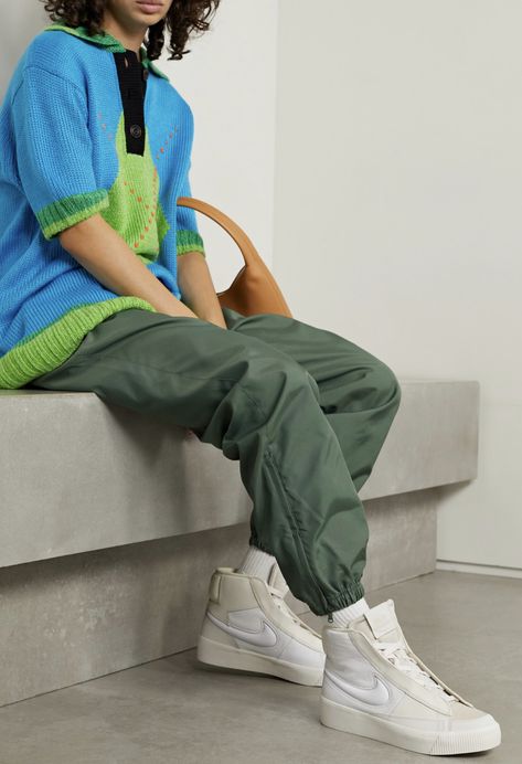 Mid High Sneakers Outfit, High Sneakers Outfit, Nike Blazer Mid Victory, Nike Blazers Outfit, Nike Blazer Mid, Nike Blazers Mid, Blazer Mid, Swoosh Logo, Nike Blazer