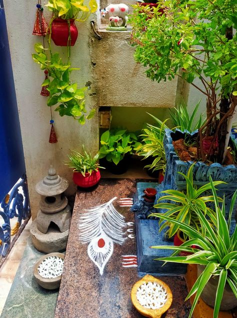 Thulasi Madam Design, Tulsi Decoration Ideas, Thulasi Madam, Manduva House, Tulasi Plant, Tulsi Pot, Mandir Decor, Fondant Dog, Buddha Home Decor