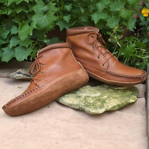 Mens Moccasins Boots, How To Make Moccasins, Mountain Man Clothing, Mens Walking Boots, Homemade Shoes, Mocassin Shoes, Trendy Boots, Moccasins Mens, Moccasin Boots