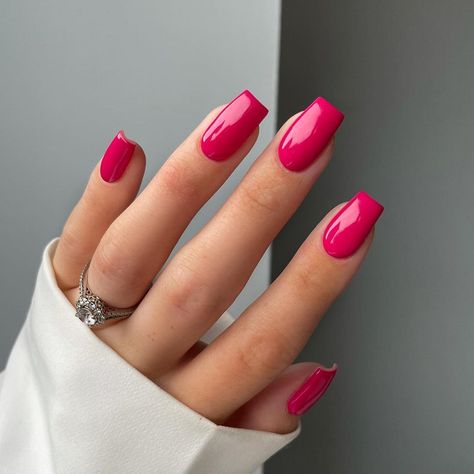 Pinky Red Nails, Pinkish Red Nails, Deep Pink Nails, Fingernails Designs, Nails Teal, Bold Nails, Minimalist Autumn, Autumn Dark, Nails Minimalist