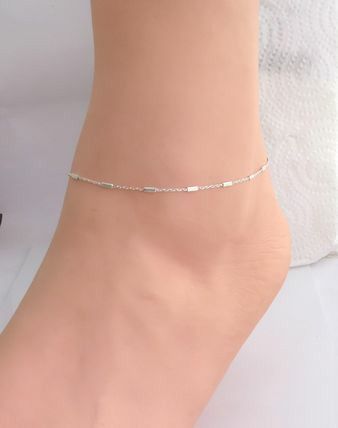 Simple Elegant Jewelry, Silver Chain Anklet, Silver Anklets Designs, Couple Ring Design, Anklet Silver, Anklet Designs, Antique Jewellery Designs, Gold Jewelry Simple Necklace, Silver Anklet