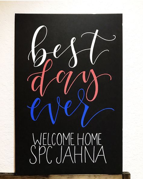 Military Homecoming Signs Funny, Welcome Home Boyfriend, Welcome Home Signs For Military, Deployment Homecoming Signs, Army Mom Quotes, Military Homecoming Signs, Welcome Home Soldier, Military Welcome Home, Welcome Home Decorations