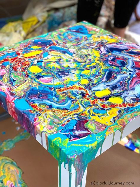 Paint Pour On Furniture, Paint Pour Table Top, White Ikea Table, Table Painting Ideas Colorful, Table Art Painting, Paint Kids Table, Wooden Table Diy, Art With Paint, Paint Table