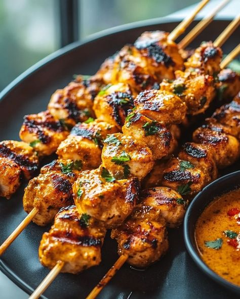 Curry Chicken Skewers, Thai Curry Chicken, Thai Red Curry Paste, Quick Family Meals, Red Curry Paste, Healthy Homemade Recipes, Food Therapy, Thai Curry, Chicken Skewers