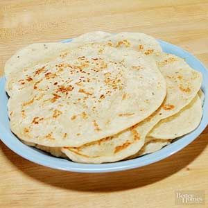 Try Two-Ingredient Flatbreads/Tortillas! You'll just need 2 1/2 cups plain Greek yogurt, 2 1/2 cups self-rising flour, 2 teaspoons Desired seasonings, such... Homemade Jelly, Alexa Skills, Fruit Crisp, No Flour Cookies, Tortilla Recipe, Flatbread Recipes, Bread Mix, Easy Peanut Butter, Self Rising Flour