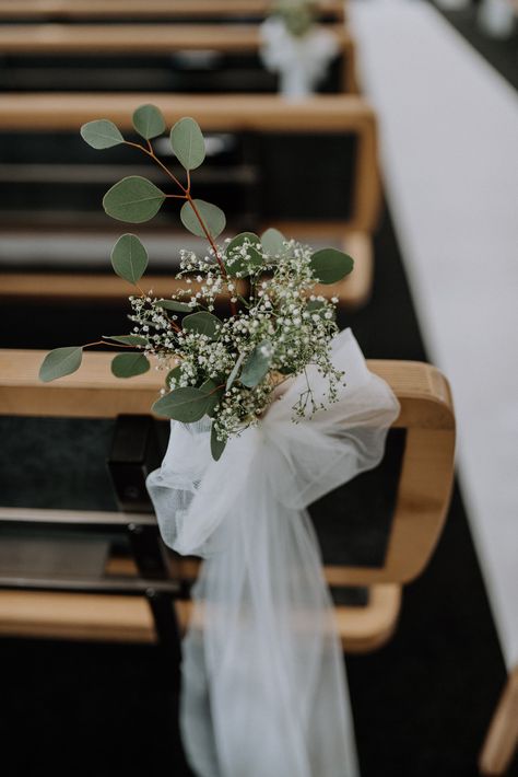 Church Aisle Flowers, Wedding Aisle Decorations Church, Wedding Church Flowers, Church Wedding Decorations Rustic, Small Church Wedding, Wedding Chapel Decorations, Wedding Flower Arrangements Church, Simple Church Wedding, Diy Wedding Garland