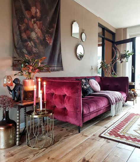 Plum Sofa, Bohemian Apartment Decor, Loft Space, Salon Interior Design, Pattern Inspiration, Luxury Interiors, Retro Home Decor, Decor Minimalist, A Living Room