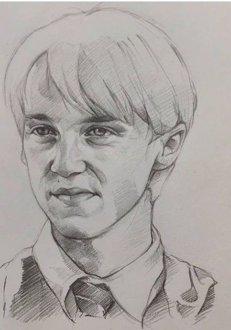 Draco Sketch, Draco Malfoy Sketch, Harry Potter Art Sketches, Draco Drawing, Harry Potter Drawings Sketches, Sketch Harry Potter, Harry Potter Zeichnung, Draco Malfoy Drawing, Drawing Ideas Sketching