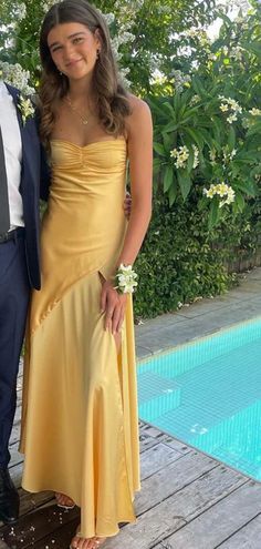 Prom Dresses Satin, Prom Dress Inspo, Dresses Satin, Prom Dress Inspiration, Cute Prom Dresses, Pretty Prom Dresses, Grad Dresses, Satin Prom Dress, Hoco Dresses