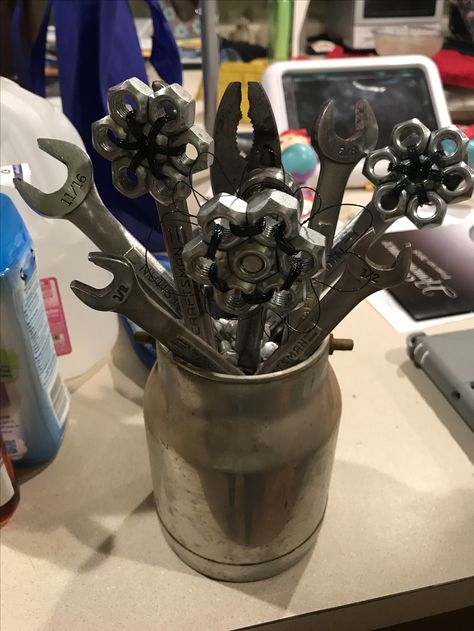 Wrench bouquet for my daddy! Mechanic Gift Basket, Tool Centerpiece Ideas, Tool Bouquet, Mechanic Boyfriend, Manly Gifts, Thank You Baskets, Als Awareness, Man Bouquet, Fathers Day Gift Basket