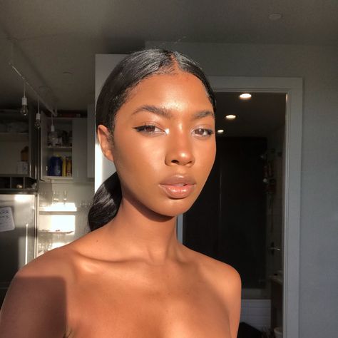 Glass Skin On Black Women, Black Women Glowing Skin, Black Clear Skin Aesthetic, Black Woman Clear Skin, Body Shimmer Glowing Skin Black Women, Skin Lightening Cream, Collateral Beauty, Makeup Tip, Glow Skin