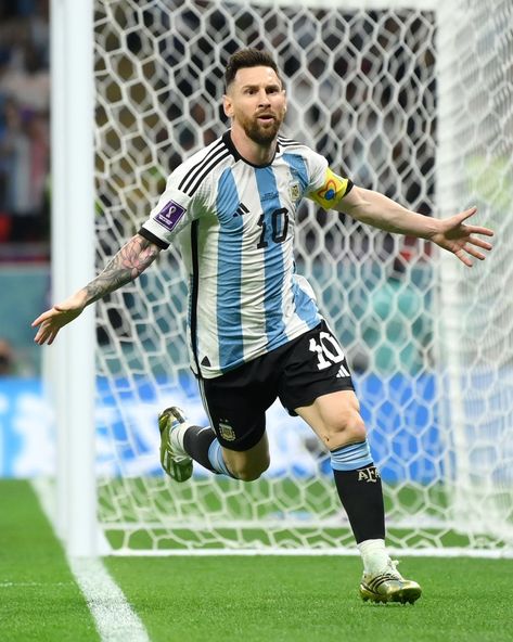 Argentina Vs Australia, Messi World Cup, Lio Messi, Aesthetic Football, Argentina World Cup, Argentina National Team, Messi Vs, World Cup Qatar, Leonel Messi