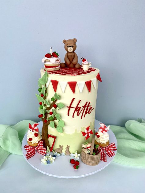 Picnic Theme Cake, Teddy Bear Picnic Birthday Cake, Teddy Bear Picnic Birthday Party, Picnic Cake, Picnic Birthday Party, Picnic Theme, Berry Cake, Picnic Birthday, 2 Birthday Cake