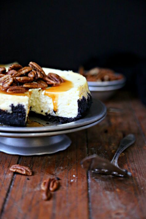 Instant Pot Turtle Cheesecake Cheesecake Instant Pot, Instant Pot Desserts, Turtle Cheesecake Recipes, Fig Cake, Buckwheat Cake, Turtle Cheesecake, Food Dessert, Vegan Cake, Pot Meals