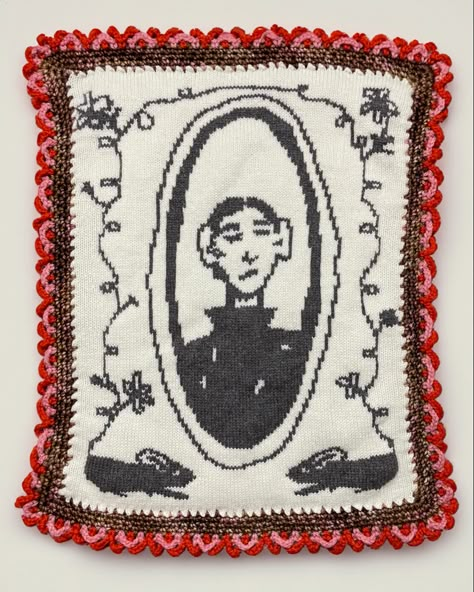 Knitted drawing of a person within an oval frame with two two rats either side. The rats tails become flowers. Knitted Tapestry Pattern, Folk Art Crochet, Knit Wall Art, Weaving Designs Pattern, Knit Painting, Wool Embroidery Patterns, Knitted Tapestry, Knit Tapestry, Crochet Portrait